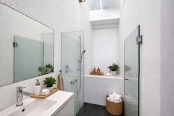 Orchard Road (D9), Terrace #530414381